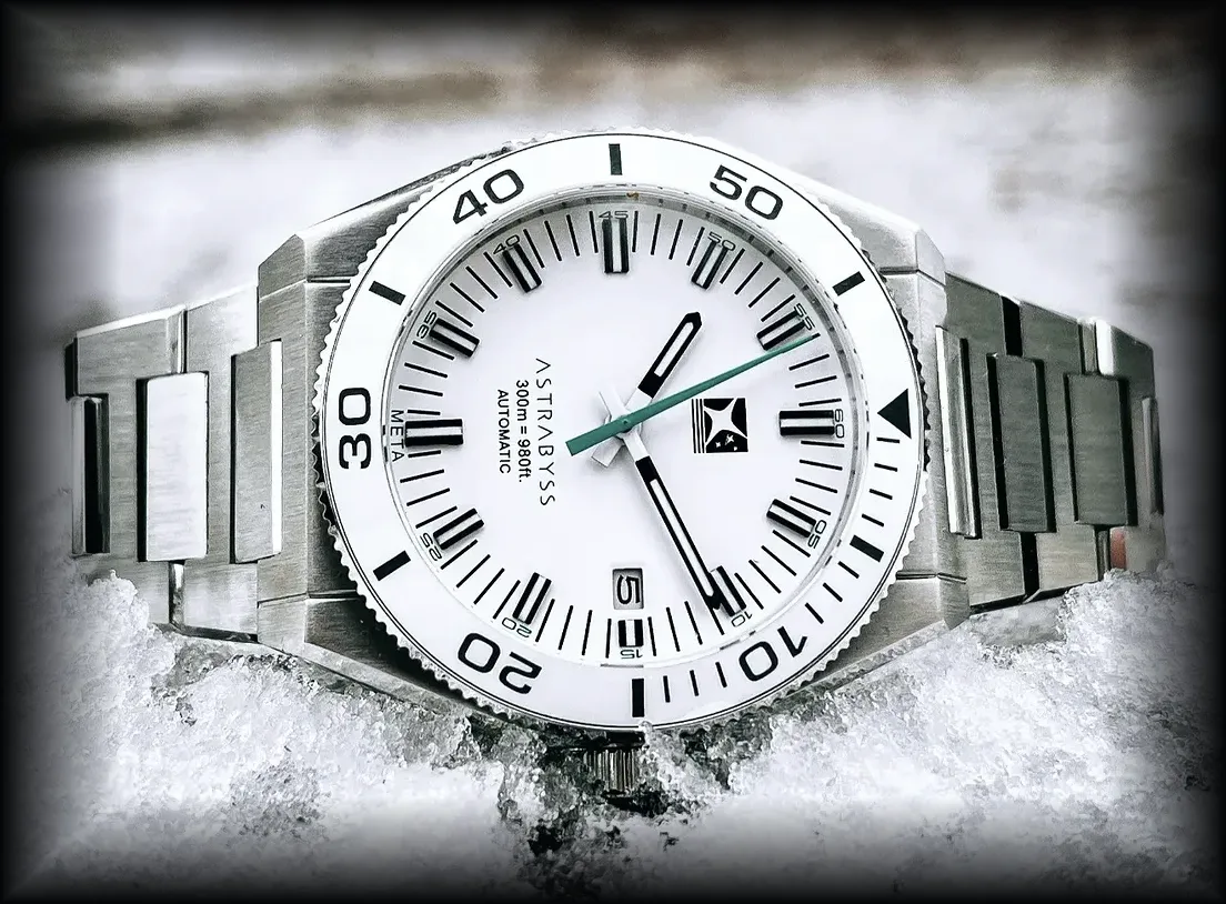 META Polar White nella neve fresca